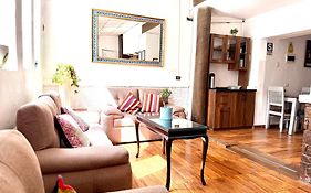 Hostal María Angola